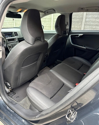 Volvo V60 cena 32500 przebieg: 248000, rok produkcji 2011 z Rypin małe 277